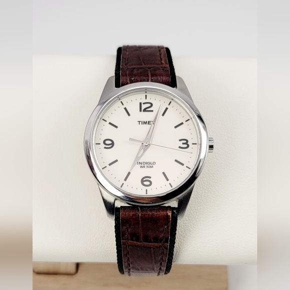 Timex T2N640 “Weekender” Indiglo Quartz Unisex Watch - Picture 1 of 8